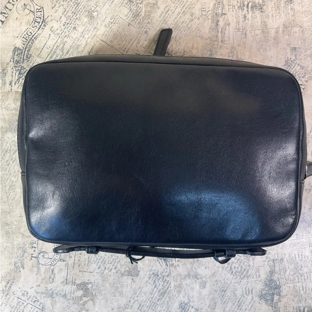 Calvin Klein Soft Travel T Clutch/organizer